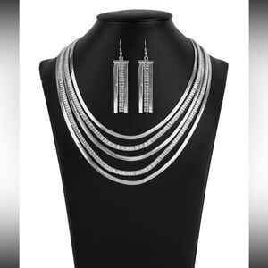 Paparazzi Zi Collection Necklace and Earring set. Brand new/never worn.